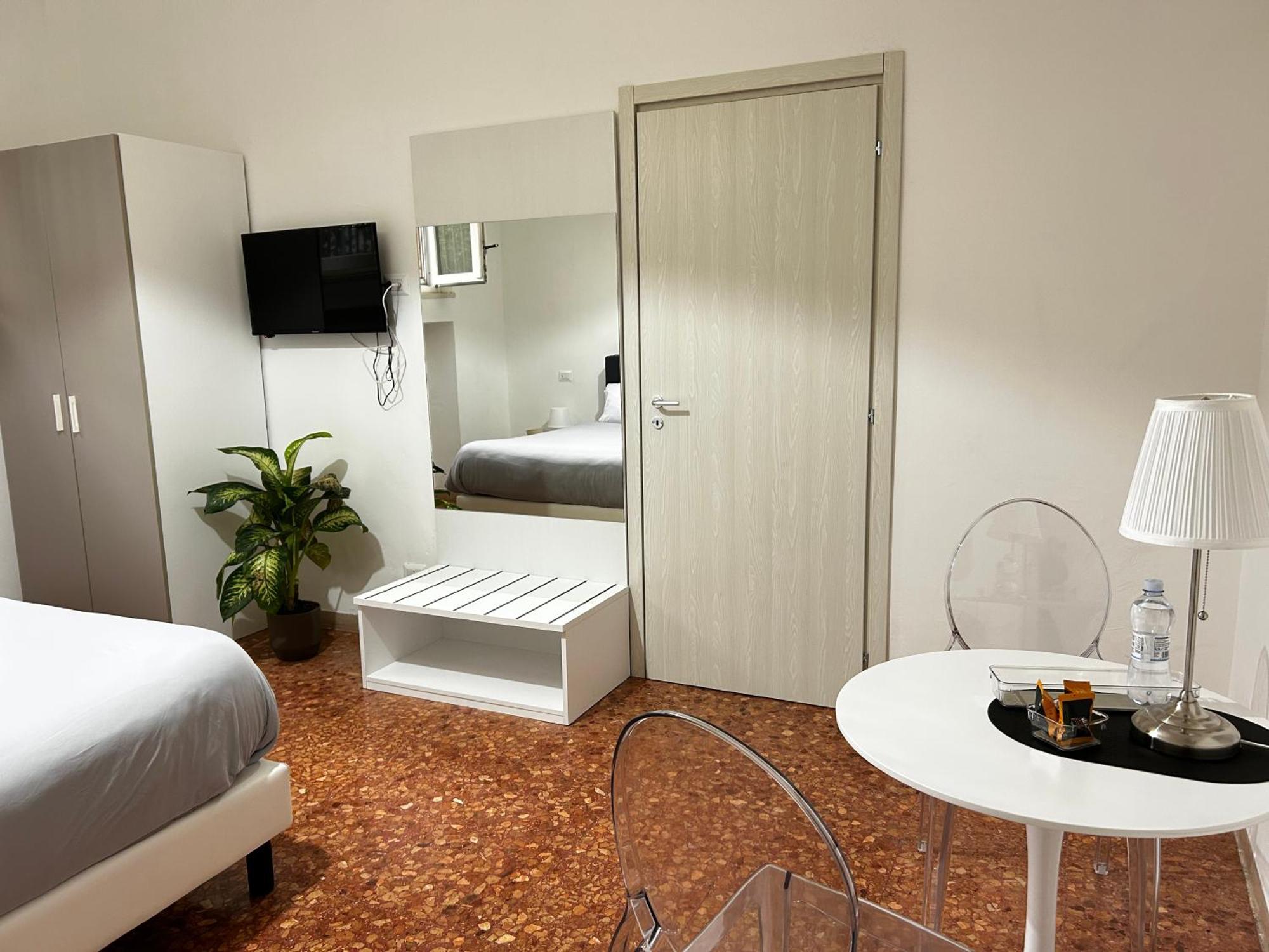 Bam Bam Tiburtina Guesthouse Rome Exterior photo